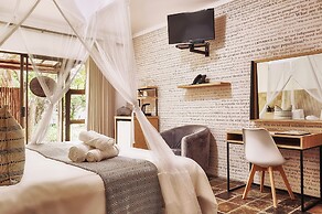 LIONSROCK Big Cat Sanctuary