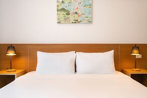 Dolphin Bay Beach Resort