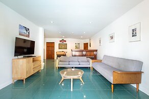 Dolphin Bay Beach Resort