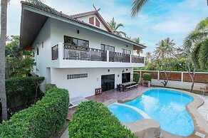 Dolphin Bay Beach Resort