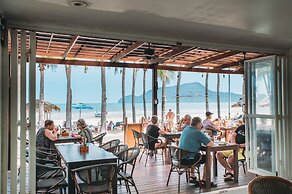 Dolphin Bay Beach Resort