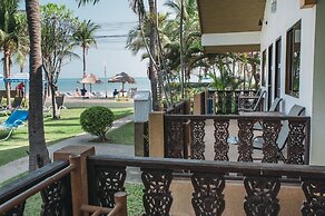 Dolphin Bay Beach Resort