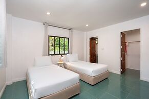 Dolphin Bay Beach Resort