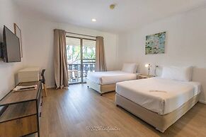 Dolphin Bay Beach Resort