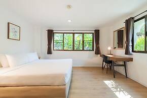 Dolphin Bay Beach Resort