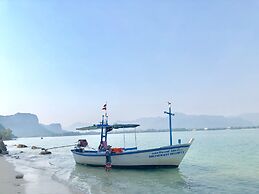 Dolphin Bay Beach Resort