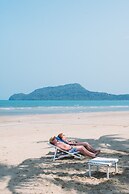 Dolphin Bay Beach Resort