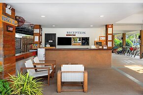 Dolphin Bay Beach Resort