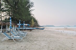 Dolphin Bay Beach Resort