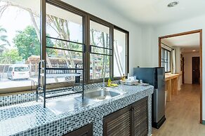 Dolphin Bay Beach Resort