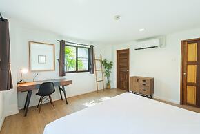 Dolphin Bay Beach Resort