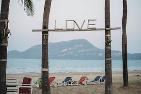 Dolphin Bay Beach Resort