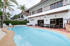 Dolphin Bay Beach Resort