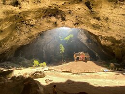 Dolphin Bay Beach Resort