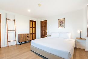 Dolphin Bay Beach Resort