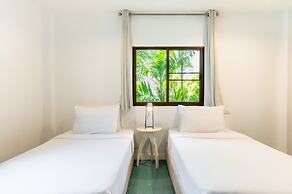 Dolphin Bay Beach Resort