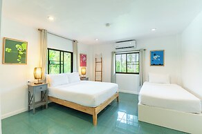 Dolphin Bay Beach Resort