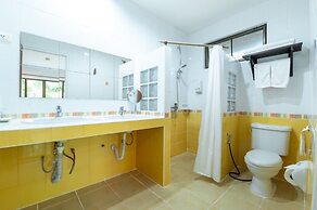 Dolphin Bay Beach Resort