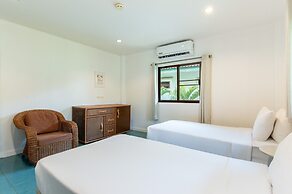 Dolphin Bay Beach Resort