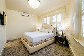 Hotel Florence, Tapestry Collection by Hilton