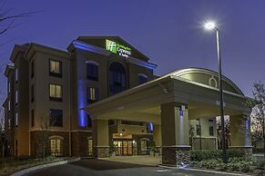 Holiday Inn Express & Suites Orlando East - UCF Area, an IHG Hotel