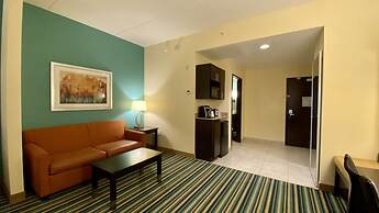Holiday Inn Express & Suites Orlando East - UCF Area by IHG