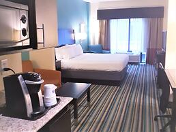 Holiday Inn Express & Suites Orlando East - UCF Area by IHG