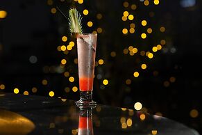 Golden Lotus Luxury Hotel