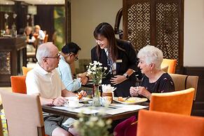 Golden Lotus Luxury Hotel