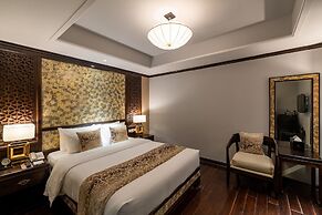 Golden Lotus Luxury Hotel