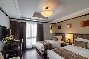 Golden Lotus Luxury Hotel