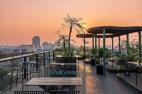 Golden Lotus Luxury Hotel