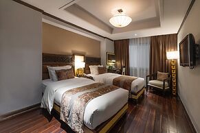 Golden Lotus Luxury Hotel