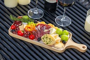 Golden Lotus Luxury Hotel