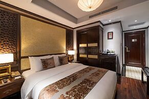 Golden Lotus Luxury Hotel