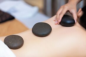 Golden Lotus Luxury Hotel