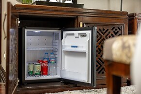 Golden Lotus Luxury Hotel