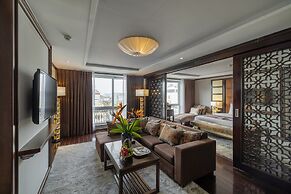 Golden Lotus Luxury Hotel