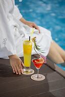 Golden Lotus Luxury Hotel