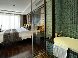 Golden Lotus Luxury Hotel