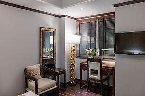 Golden Lotus Luxury Hotel