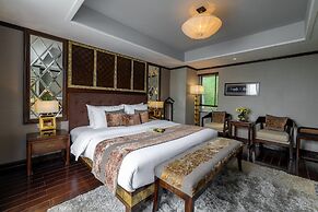 Golden Lotus Luxury Hotel