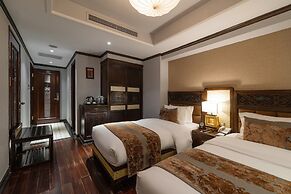 Golden Lotus Luxury Hotel