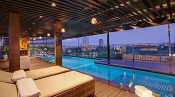 Golden Lotus Luxury Hotel