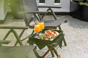 Golden Lotus Luxury Hotel