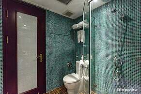 Golden Lotus Luxury Hotel