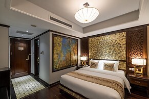 Golden Lotus Luxury Hotel