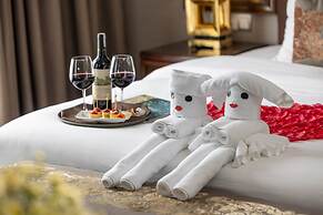 Golden Lotus Luxury Hotel