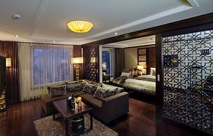 Golden Lotus Luxury Hotel