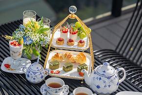 Golden Lotus Luxury Hotel